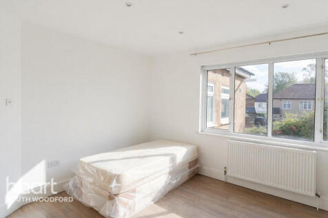 Chigwell Road, Woodford green photo 3