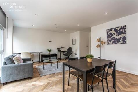 Kitchen / Living Room