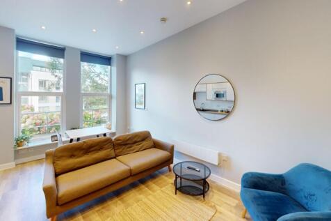 1-bed flat on Flat 10, Armyn House, Bar Road TR11 4NN, £1,322/mo