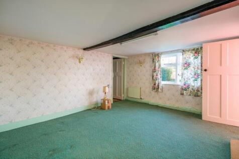 1440px-The Cottag...