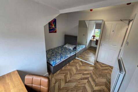 WhatsApp Image 2025-10-08 at 11.33.52 (13).jpeg