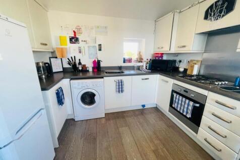 Signalman Court, Rugby, CV21 photo 3