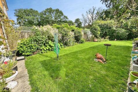 TOPPESFIELD AVENUE