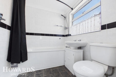 Lowestoft, NR32 - property photo