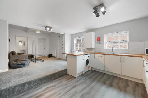 Flat 1, 21 Clemens Street, Leamington Spa photo 2