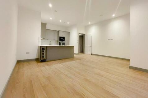 Kitchen-Living (iii).jpg