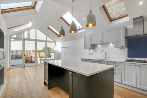 Kitchen/Living Area