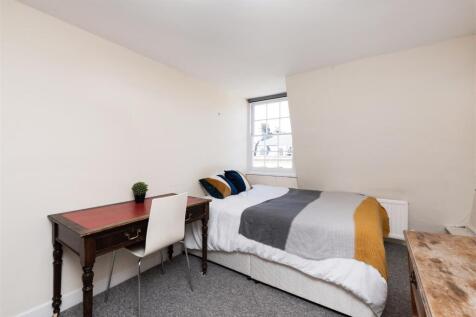 Flat 4, 7 Johnstone Street-10.jpg