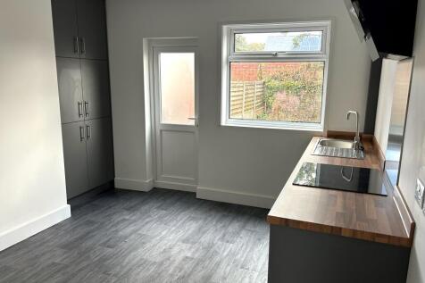32 Mountcastle Street, Chesterfield S41 8TY photo 3