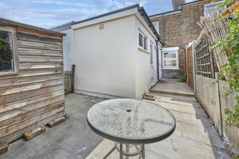 Rear Courtyard Garden
