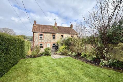 Rear Aspect &amp; Garden