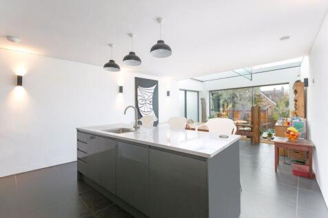 Lower Ground Floor Kitchen/Dining Room