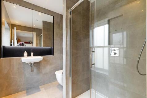 4 bed, 4 bath Terraced in leeds - Photo 10