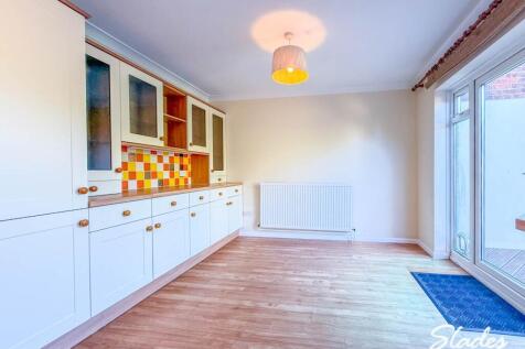Sycamore Close , Christchurch , Dorset photo 5