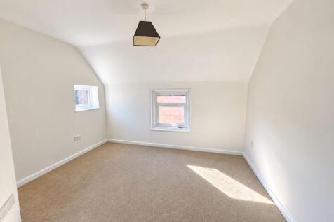 Waterford Road, Highcliffe, Dorset. BH23 5JN photo 4