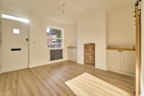 Lounge to Front
