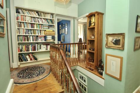 Impressive Galleried Landing