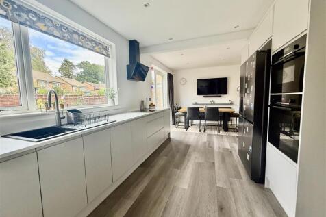 KITCHEN &amp; DINING ROOM