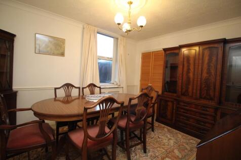 Bedroom Three/Dining