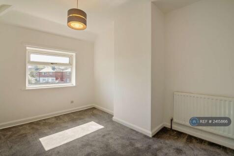Wykebeck Mount, Leeds, LS9 photo 5