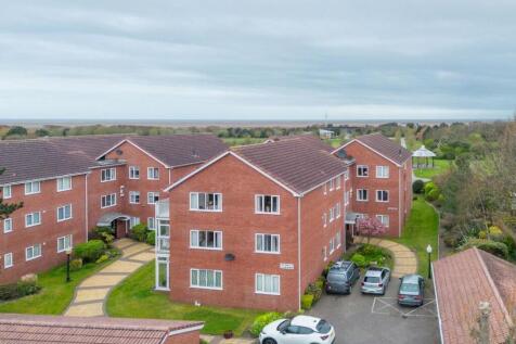 The Oaks ,Beechfield Gardens, Southport photo 4