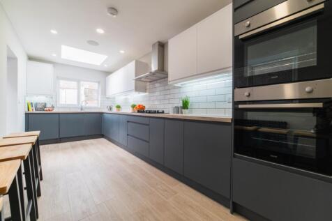 Lrg_another student property from Award winning CP