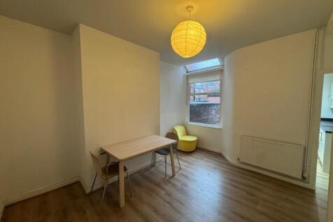 WhatsApp Image 2025-12-15 at 13.31.18 (1).jpeg