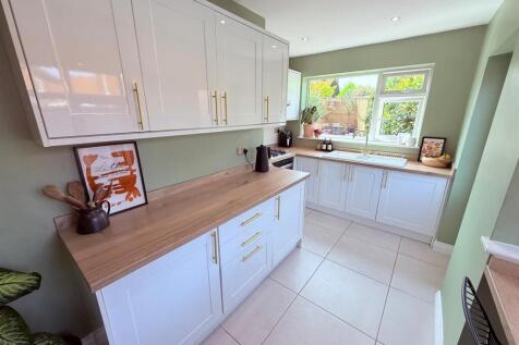 PHOTO-2025-08-15-22-16-59 (4).jpg