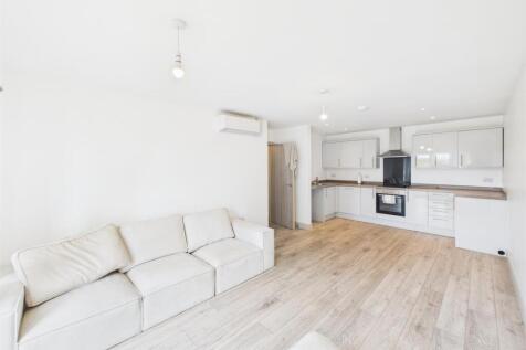 Lounge/Kitchen