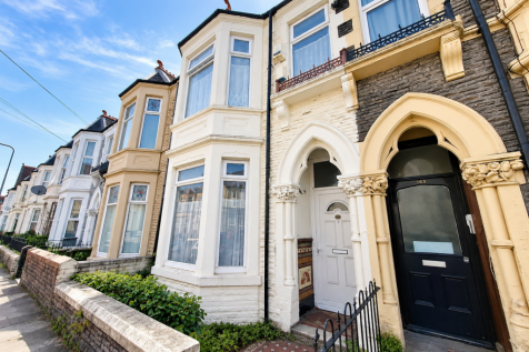 5-bed terraced on 161, Mackintosh Place, Roath, Cardiff, £2,700/mo