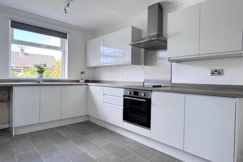 Kitchen 1.jpg