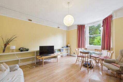 Room 2 - Upstairs Left, Bear Flat, Bath, BA2 photo 4