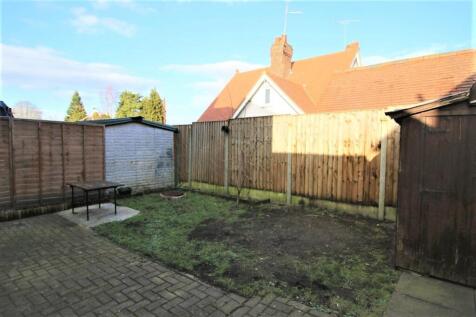 34 Gibbons Grove garden.jpg