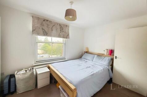 West Hill, Epsom, Surrey, KT19 photo 5