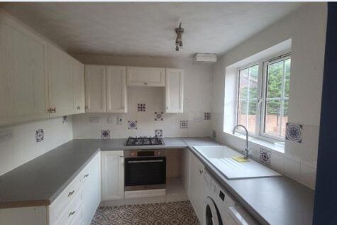 Kitchen JPG.JPG