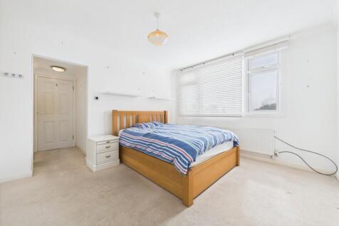 CAM01085G0-PR0593...