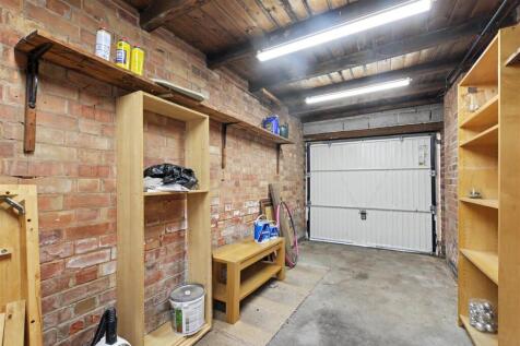 Garage.jpeg