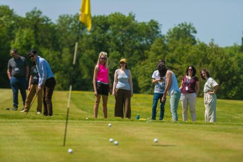 CRP_B900_Brochure_Images_Golf.jpg