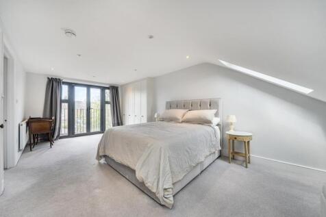 Main Bedroom.jpg