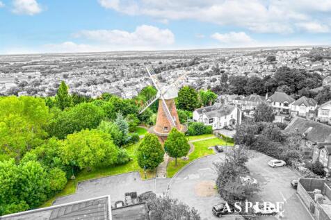 Aspire Estate Agents15.jpg