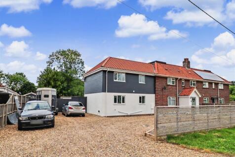 front with carriage driveway