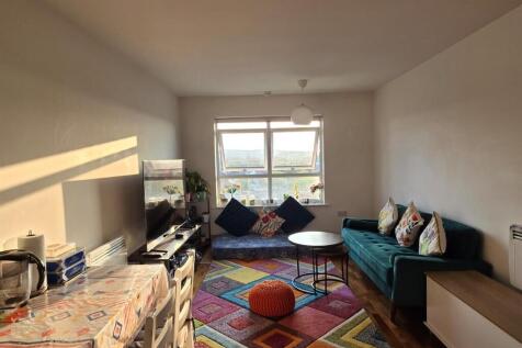 697 Morello lounge.jpg