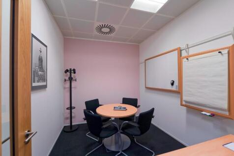 Serviced Office to rent Image 8