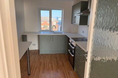 242 Southwood Road, Hayling Island, Hants, PO11 photo 4
