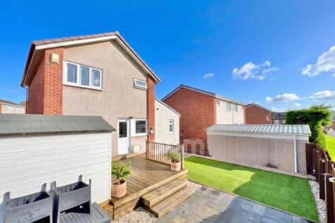 Gladstone Avenue, Johnstone garden