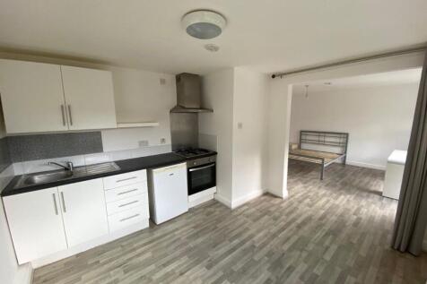 Ground floor flat, Whitecross Road, Warrington photo 3