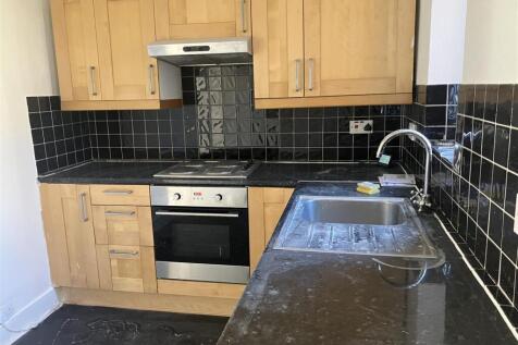 kitchen other side.jpeg