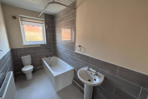 Stanhope Road, South Shields, NE33 4 photo 3