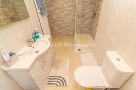 Shower Room image 3
