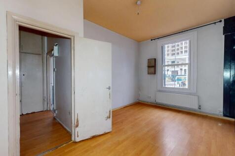 Flat 3 Cromwell House, 80 Warwick Road, Earls Court, London, W14 8PT